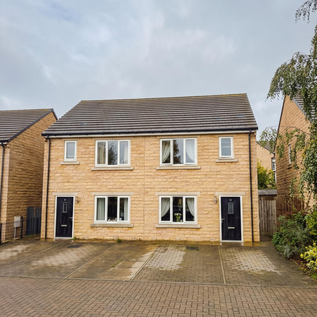 3-bed semi-detached on Lairds Way, Penistone, Sheffield, S36 6JB, £230,000