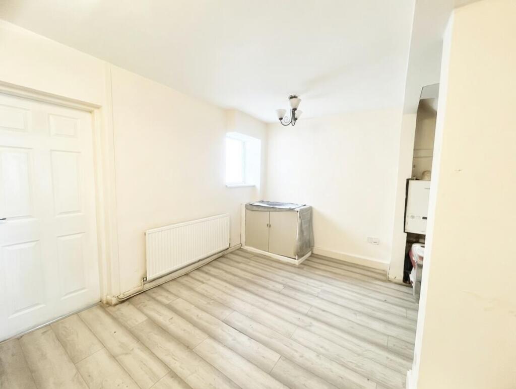 Chestnut Avenue, Summerhill, Wrexham photo 4