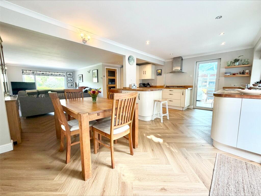 House in Swindon - View 5