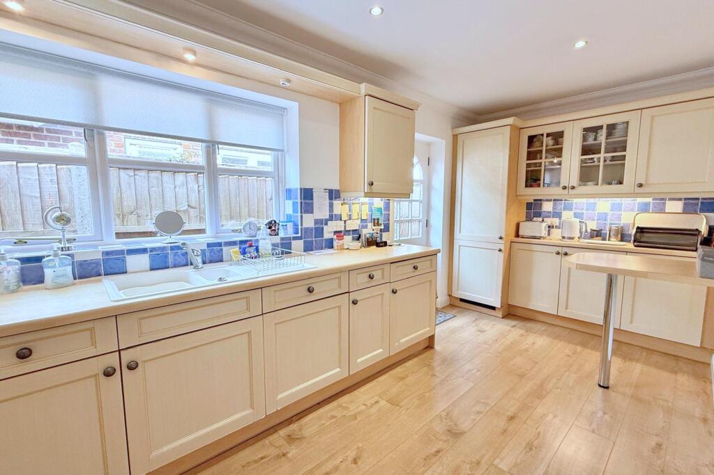 Audemer Court, Ringwood, BH24 1YB - More