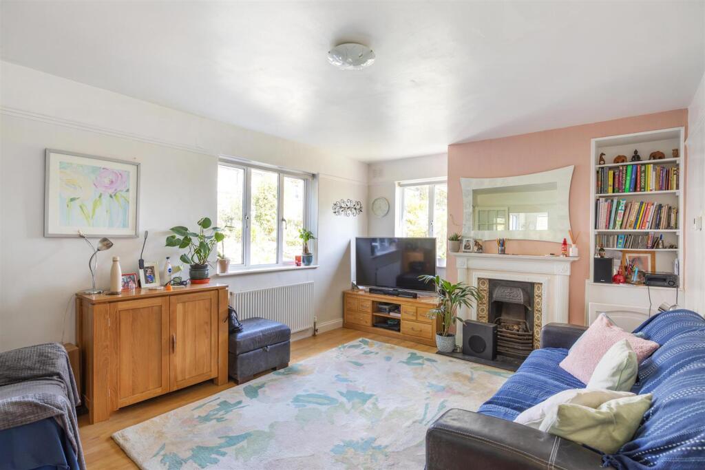 House in London - View 2
