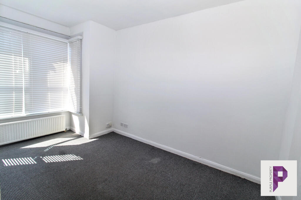 Apartment in Gillingham, Sally Port Gardens - View 4