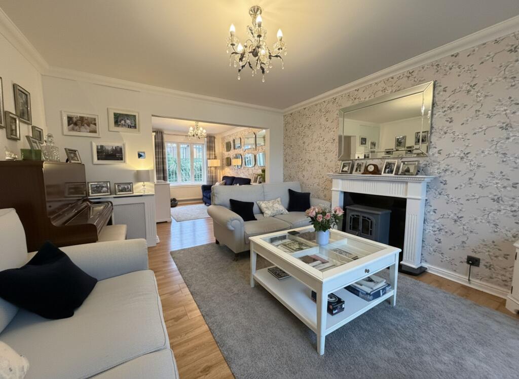 House in South Kesteven, Belton and Manthorpe - View 3