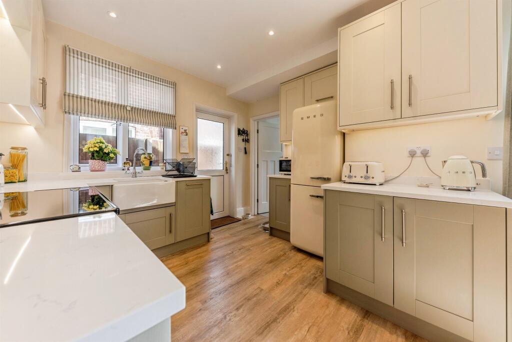 Harrowby Road, Grantham - View 3