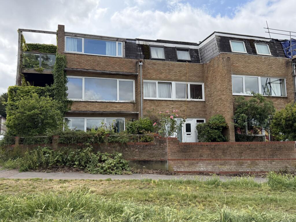 House in Cambridge, Petersfield