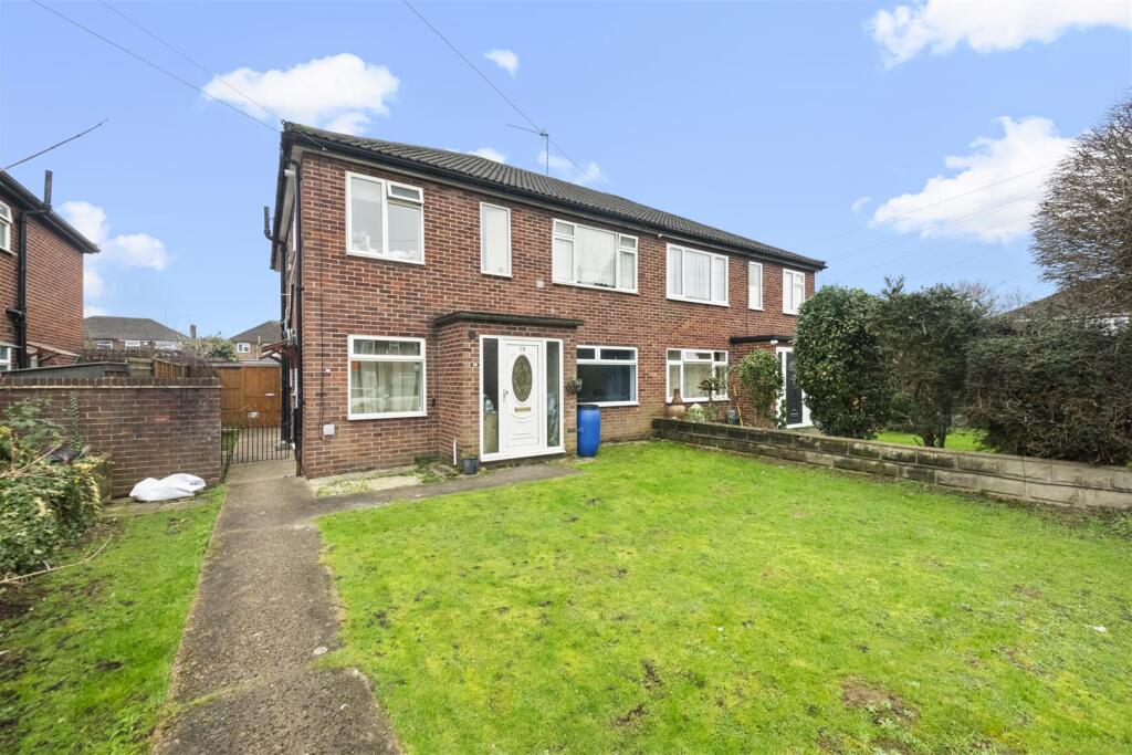 Main image of property: 17 Shelley Close, Hayes