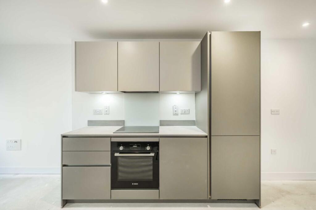Apartment in London - View 2