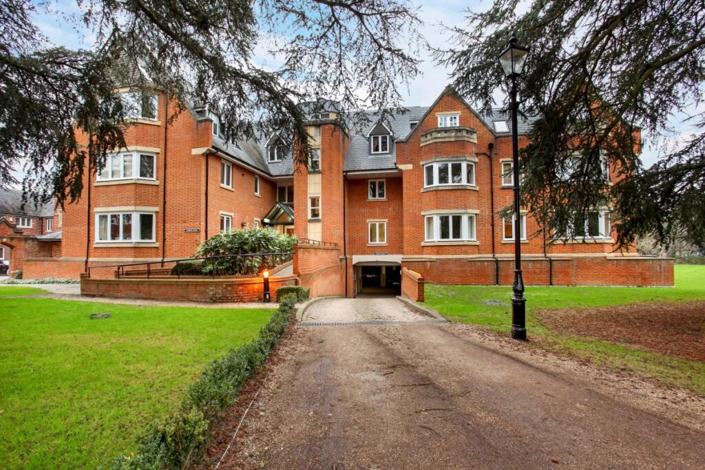 Main image of property: Lambton House Windsor SL4