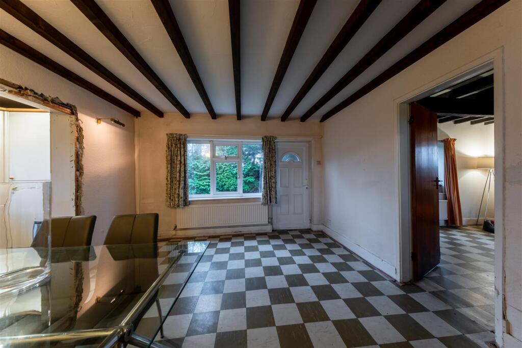 Chester Lane, Marton photo 3