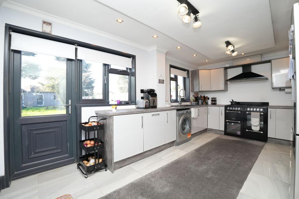 Additional image 9 of Stratford Road, Hall Green, B28