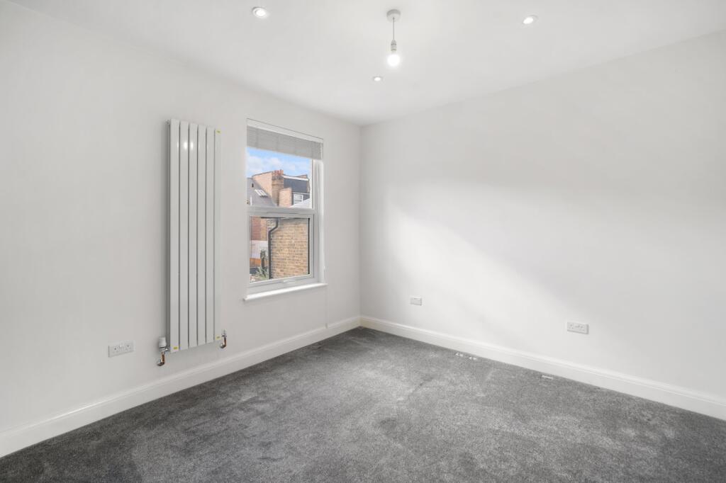 Apartment in London - View 3