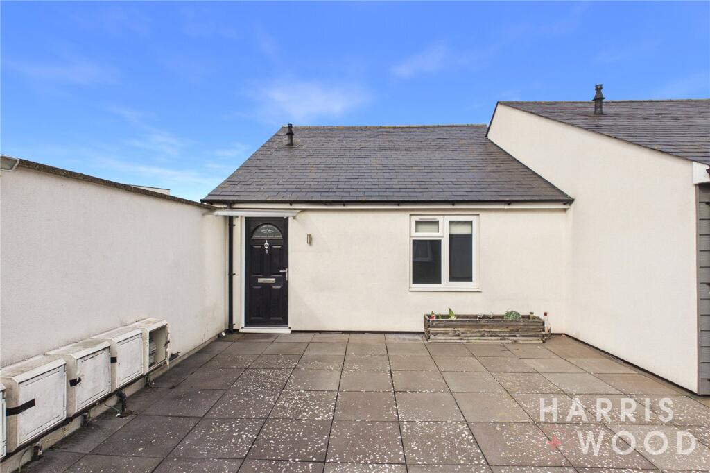Main image of property: The Broadway, Wickford, Essex, SS11