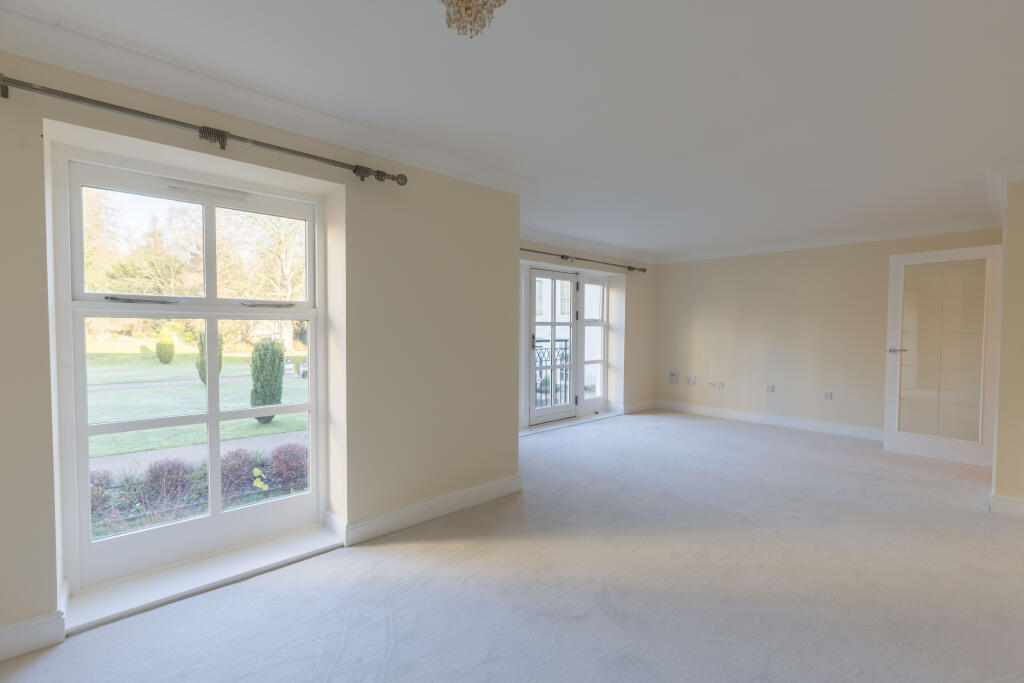 Templeton Road, RG17 - View 2