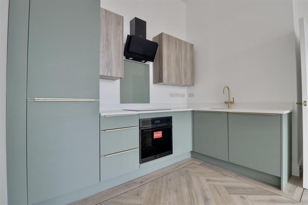 Apartment in Portsmouth - View 4