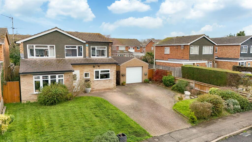 Main image of property: Woodrow Drive, Wokingham, Berkshire, RG40 1RX