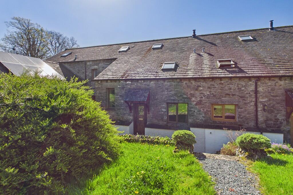 Main image of property: 3 Deer Park Barn, Crooklands, LA7 7NP 