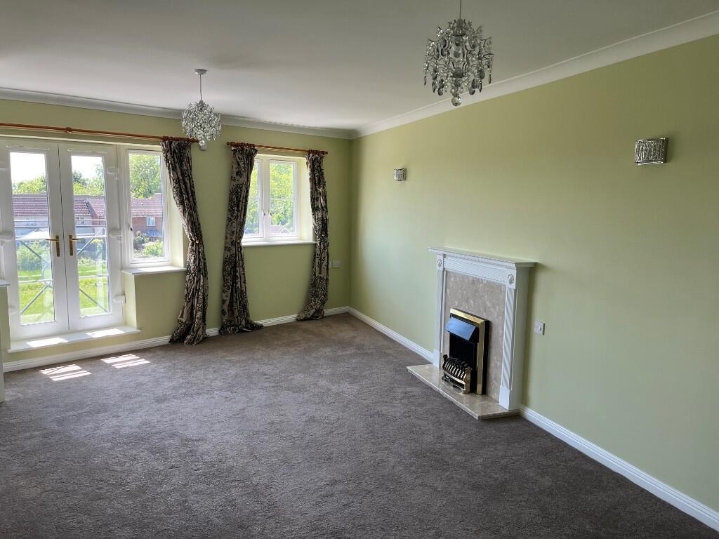 47 Cavendish Court, Sackville Way, Cambourne, Cambridge, CB23 6HB photo 2
