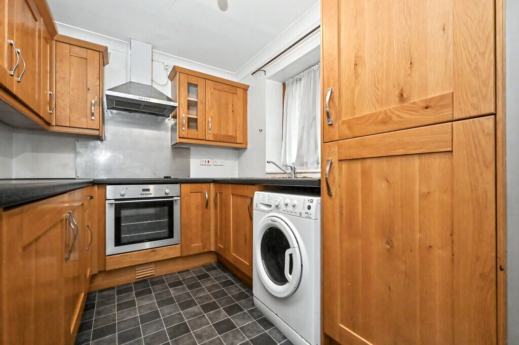 House in Stoke-on-Trent - View 4