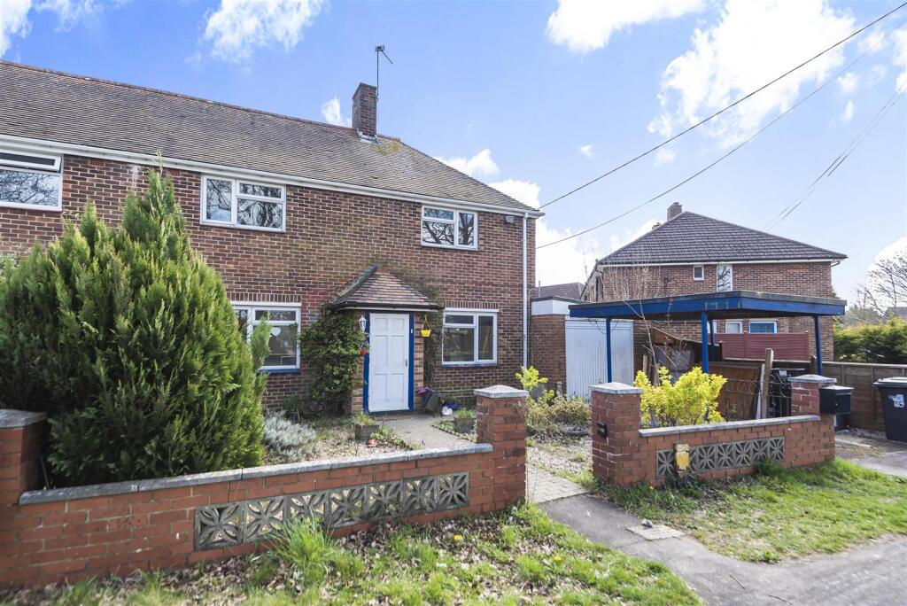 Main image of property: Grange Road, Netley Abbey, SO31 5FH