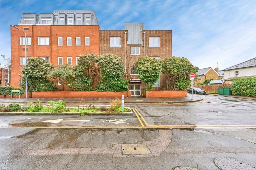 Main image of property: Albert Road, Kingston upon Thames, KT1