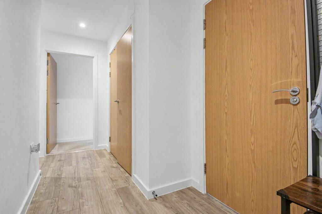 Apartment in Southampton - View 5