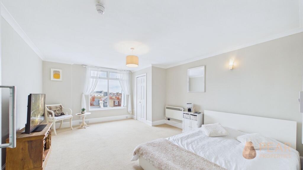 Apartment in Brighton - View 4