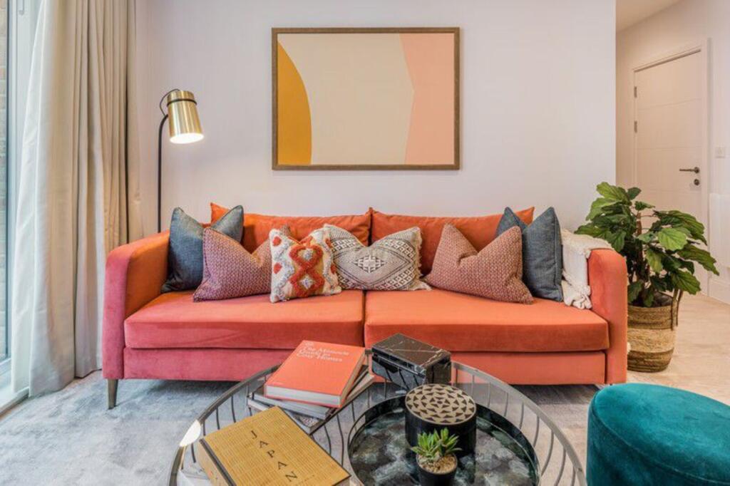 Apartment in Slough - View 4