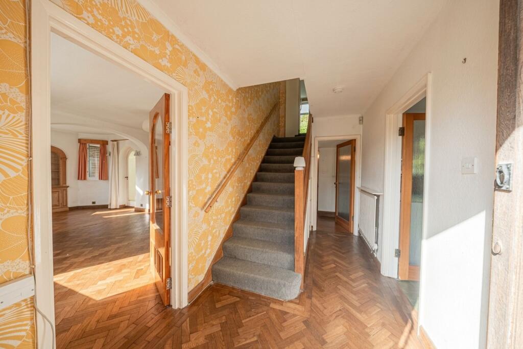 House in Redhill - View 5