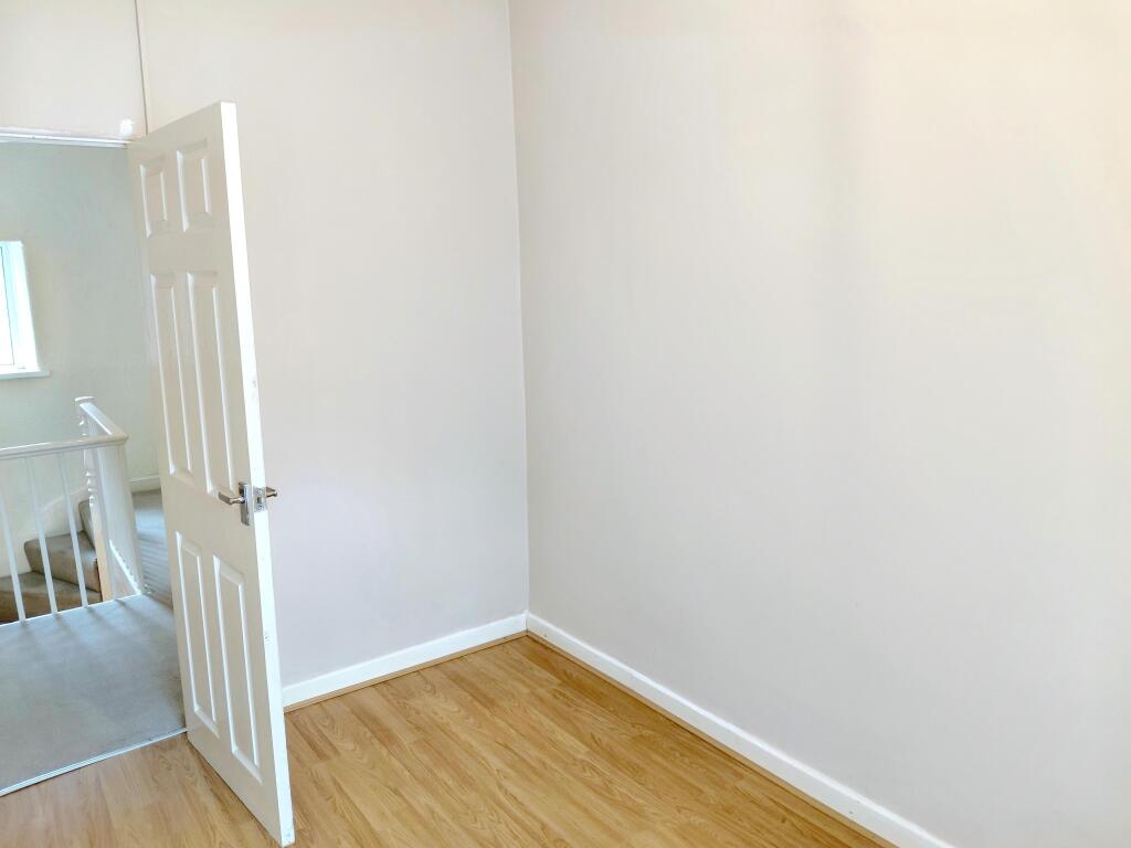 House in Pontypridd, Rhondda Cynon Taf - View 5