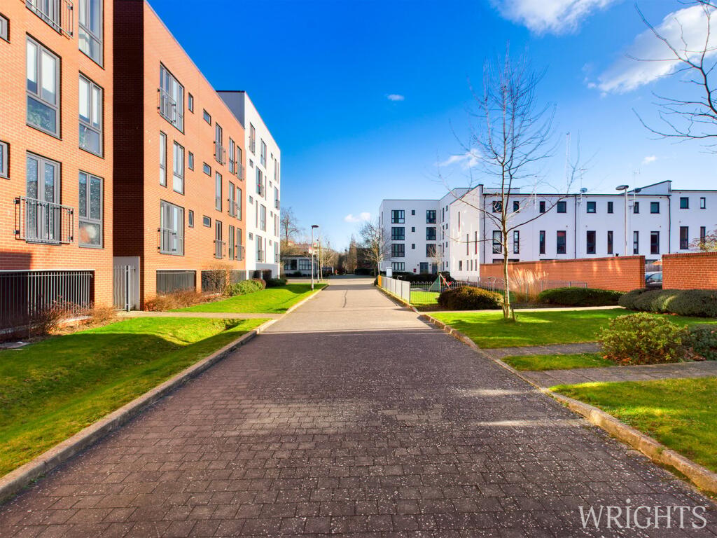 2-bed flat on Salvisberg Court, Otto Road, WELWYN GARDEN CITY, AL7, £245,000