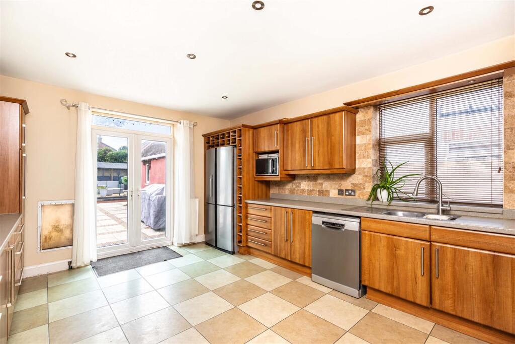 Durrington Road, Bournemouth photo 5