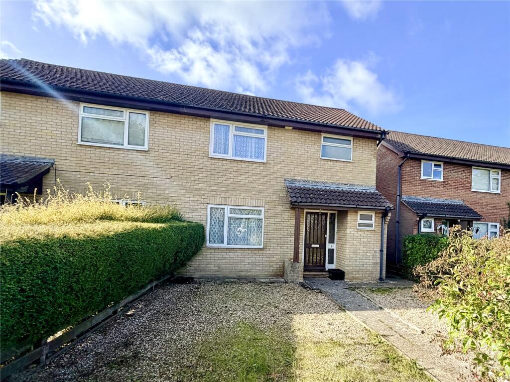 3-bed semi-detached on 2, Oak Gardens, Everton, Lymington, Hampshire, SO41, £375,000