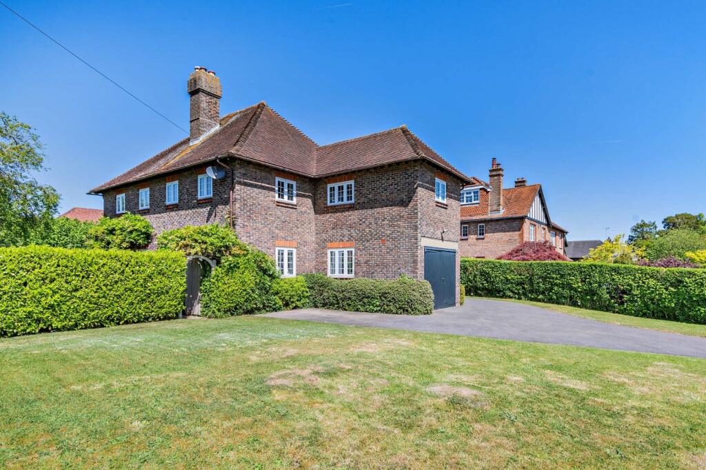 Main image of property: Mayfield Road, Rotherfield, Crowborough, East Sussex