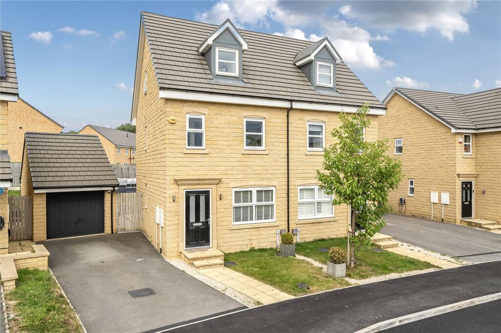 Main image of property: Spring Wood Crescent, Bramhope, Leeds, LS16