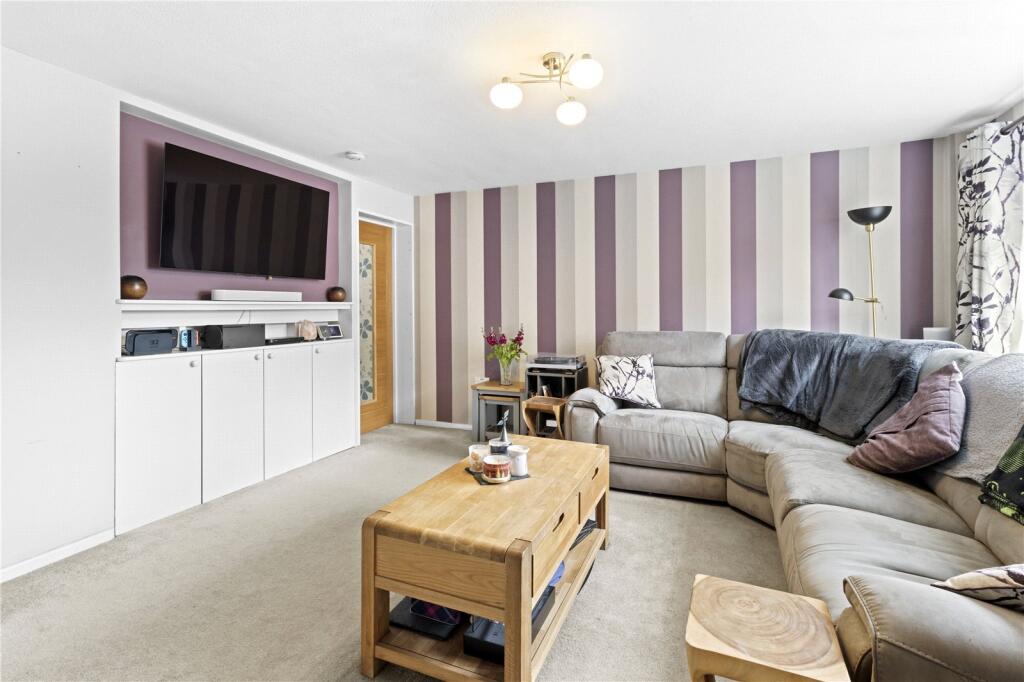 Harcourt Close, Uckfield, East Sussex, TN22 photo 4
