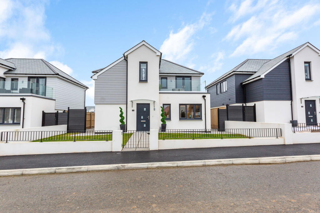 3-bed detached on 11, Boulevard Way, Westward Ho! North Devon, £500,000