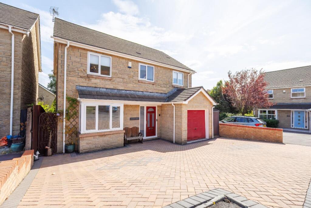 4-bed detached on Parc Derllwyn, Tondu, Bridgend County Borough, CF32 9DB, £415,000