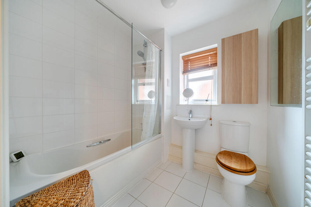 Apartment in London - View 5