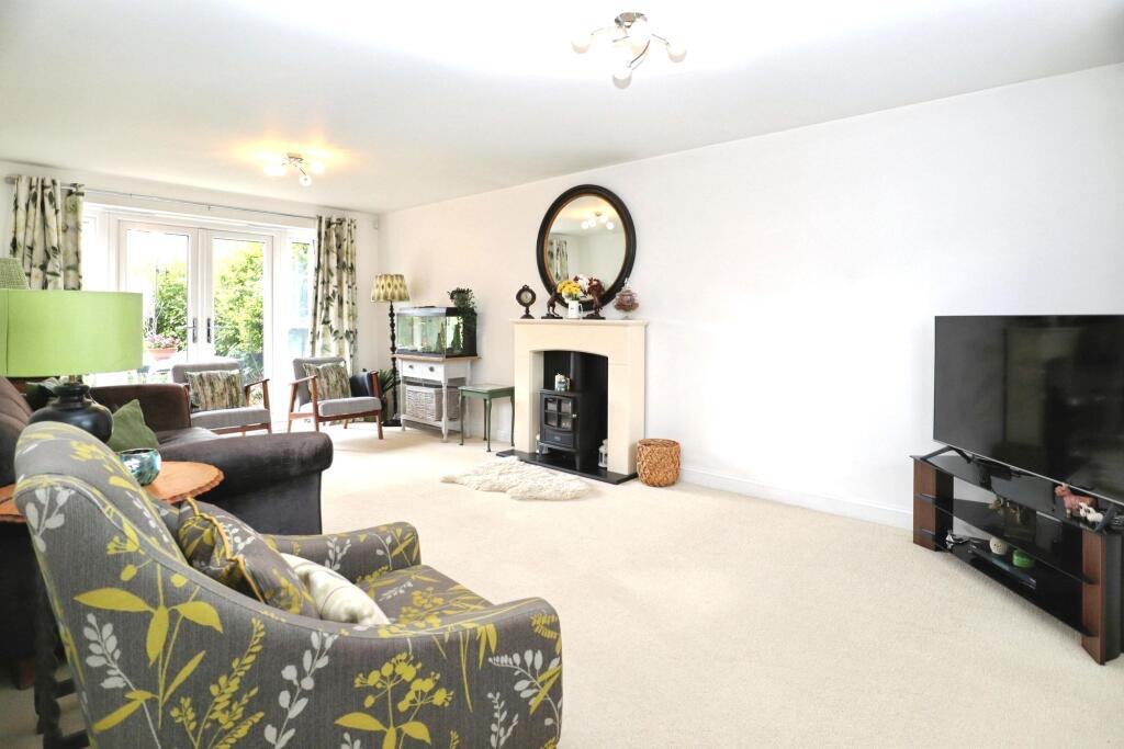 House in Brackley, Radstone Fields - View 4