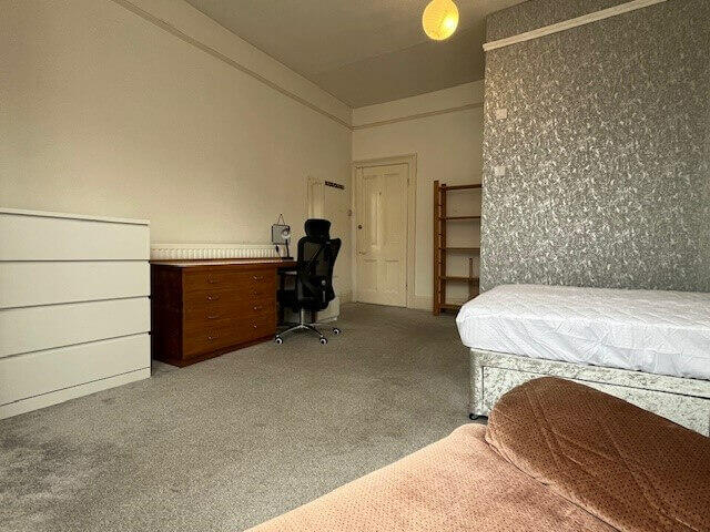 House in Plymouth - View 5