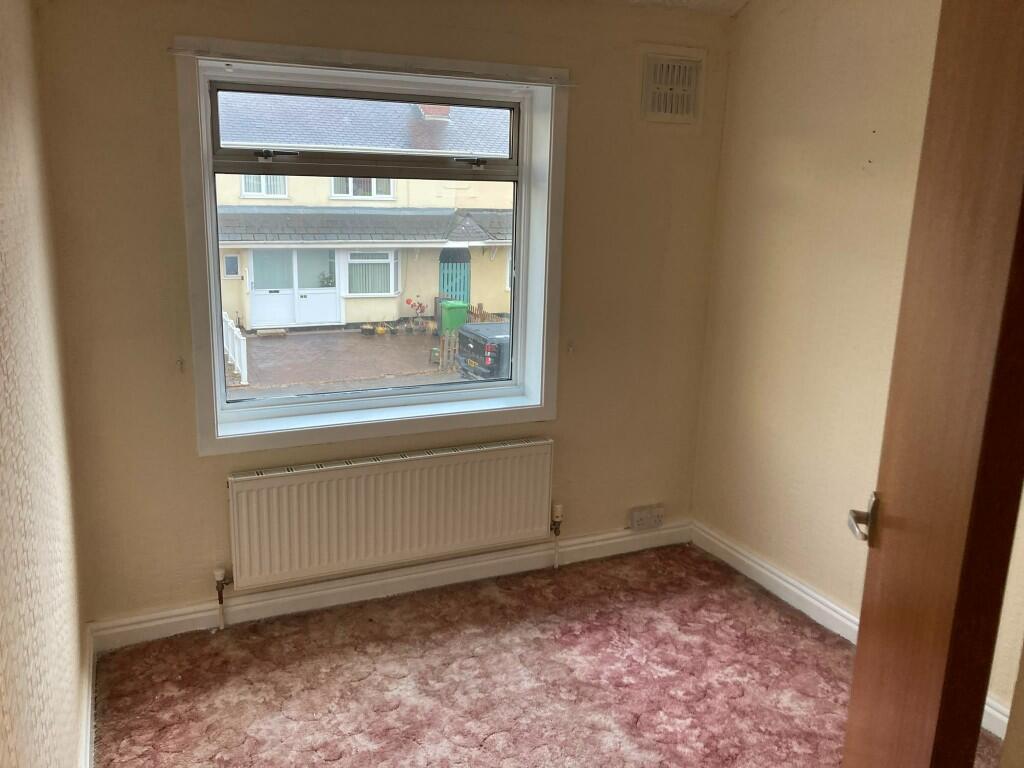 House in Walsall, West Midlands - View 4