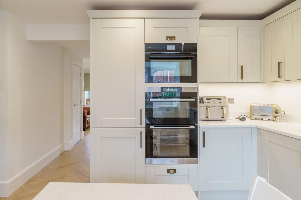 Abbots Court, Selby, YO8 8BF photo 4