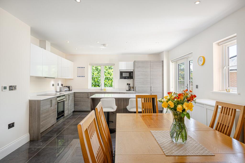 Birchwood Mews, Bishop's Stortford, Hertfordshire, CM23 - View 3