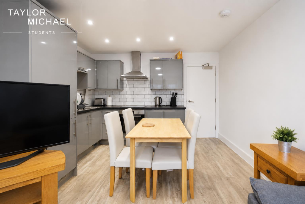 Apartment in Brighton - View 3