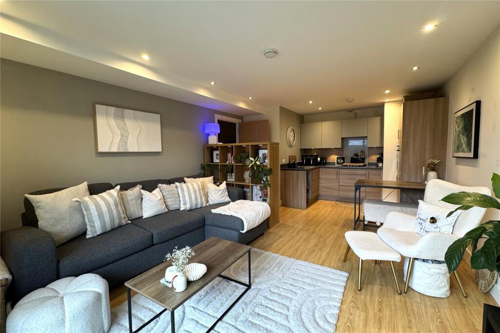 Main image of property: Queensmead, Farnborough, Hampshire, GU14