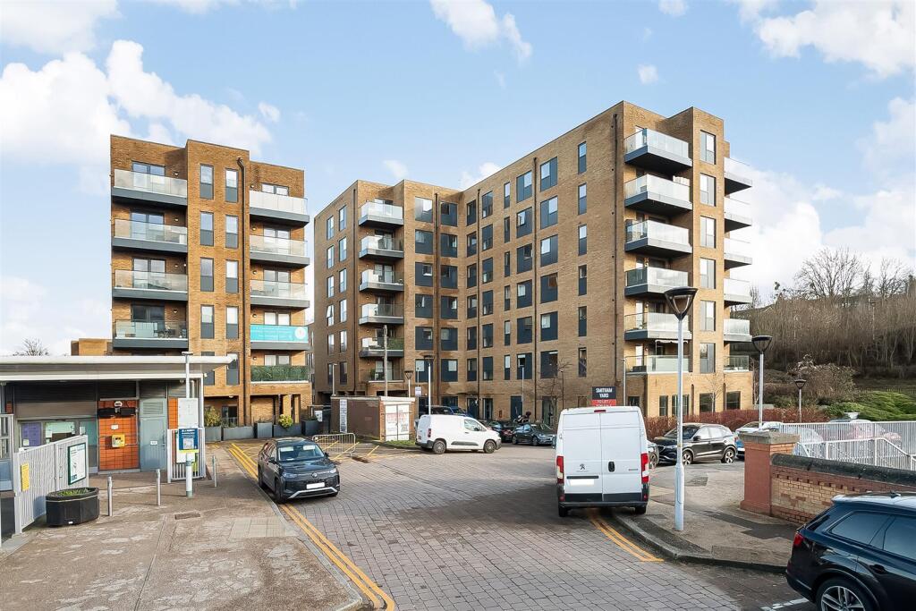 Main image of property: Smitham Court, Leaden Hill, Coulsdon