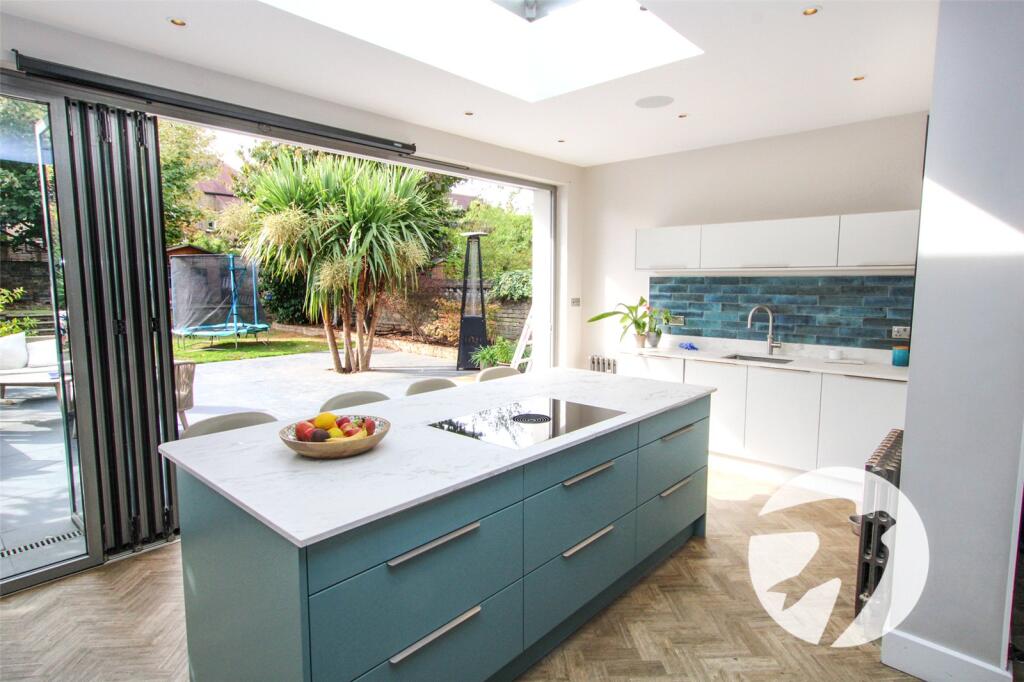 House in London - View 3