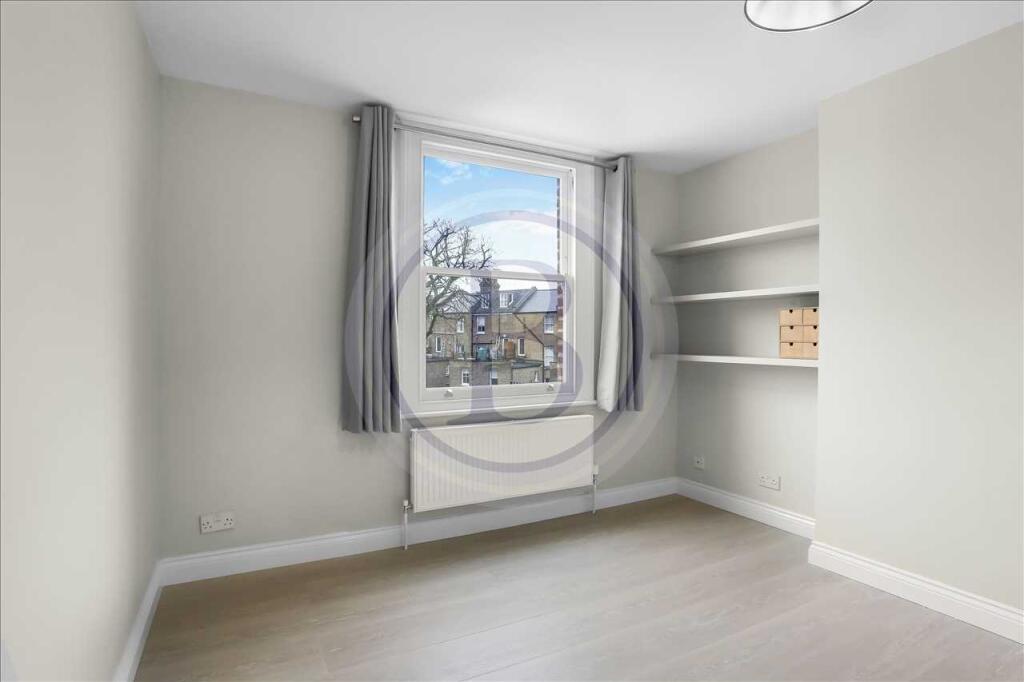 Apartment in London - View 5