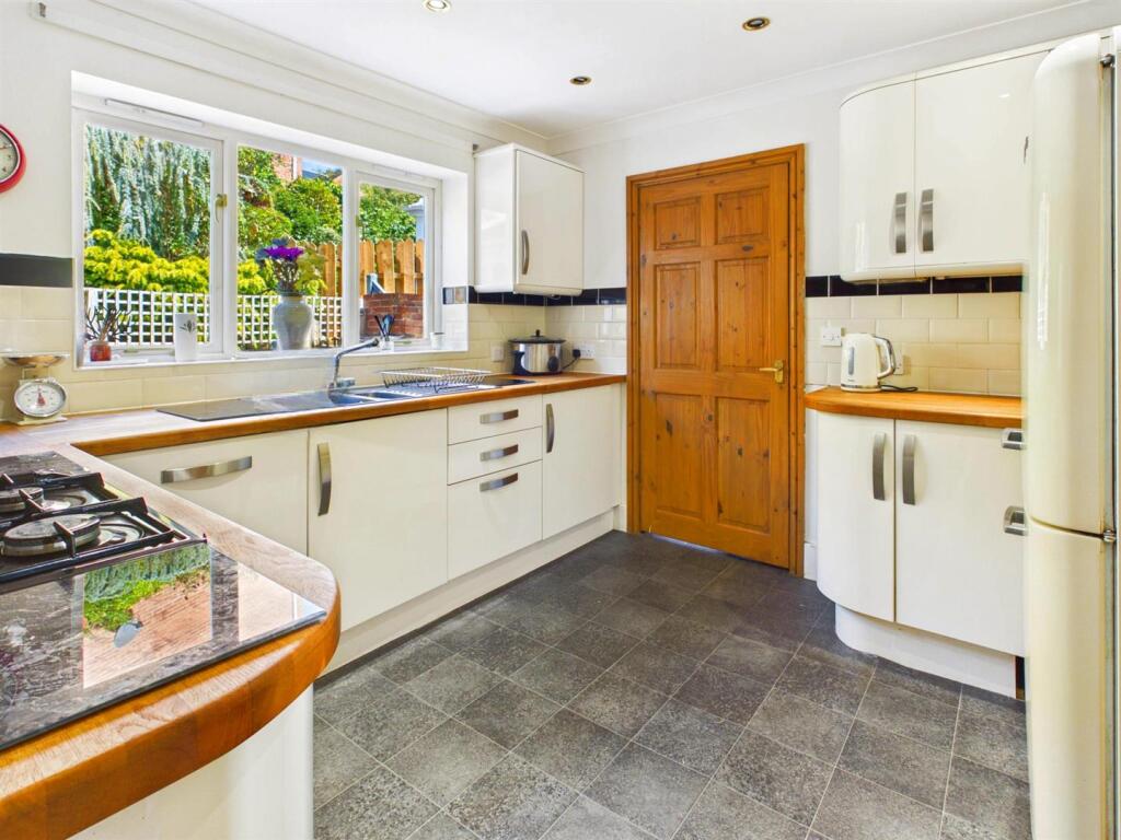 House in Welshpool, Bronybuckley - View 5