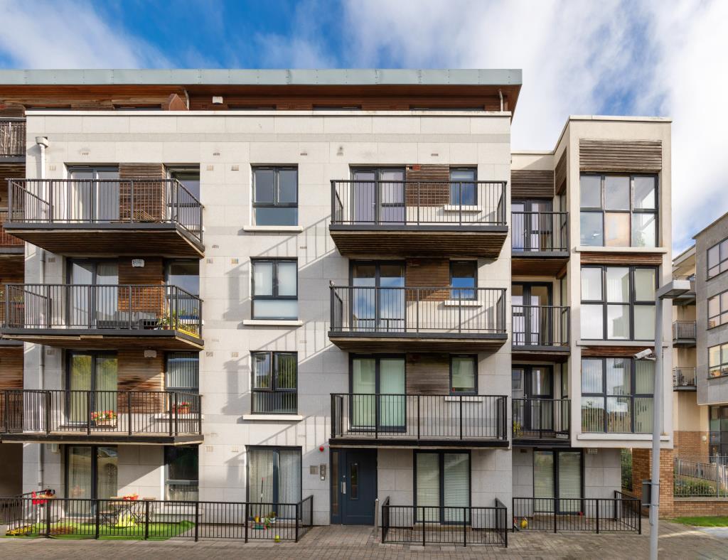 Main image of property: 34 Fairview Close, Drumcondra, Dublin 3, D03 RP22